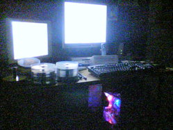 Desk1.jpg